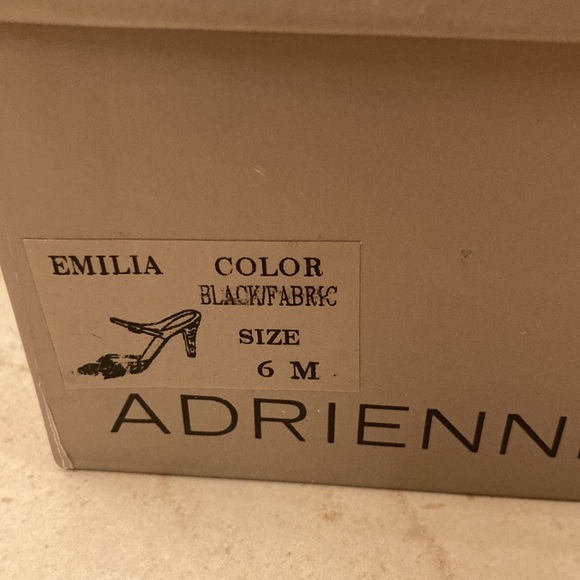 Adrienne Vittadini NIB Black and Linen Slides - Size 6 - Picture 7 of 8